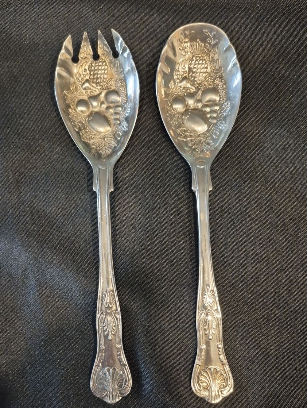 Interpur Silver Platted Fruit Pattern Salad Serving Set - 2 Pieces Vintage